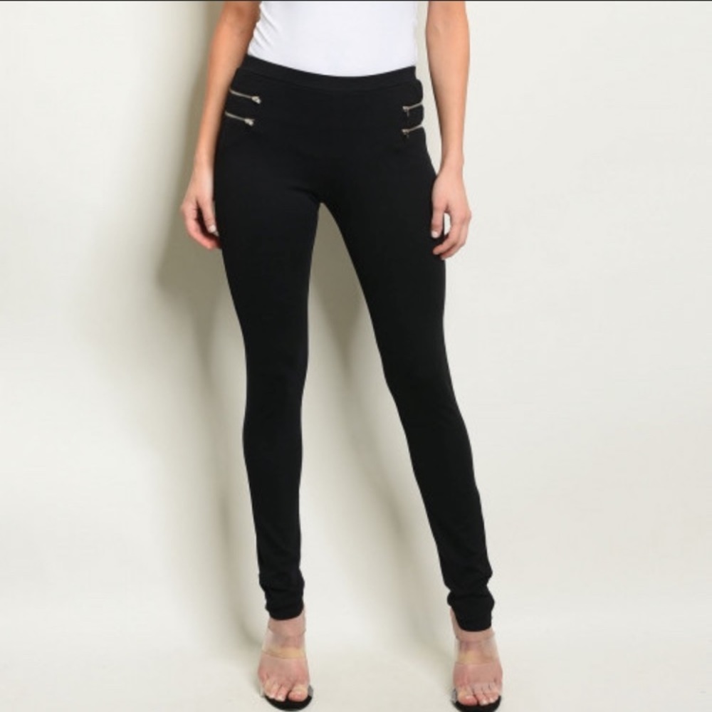 ⭐️SALE⭐️NWOT Double Zipper Detail Black Pants